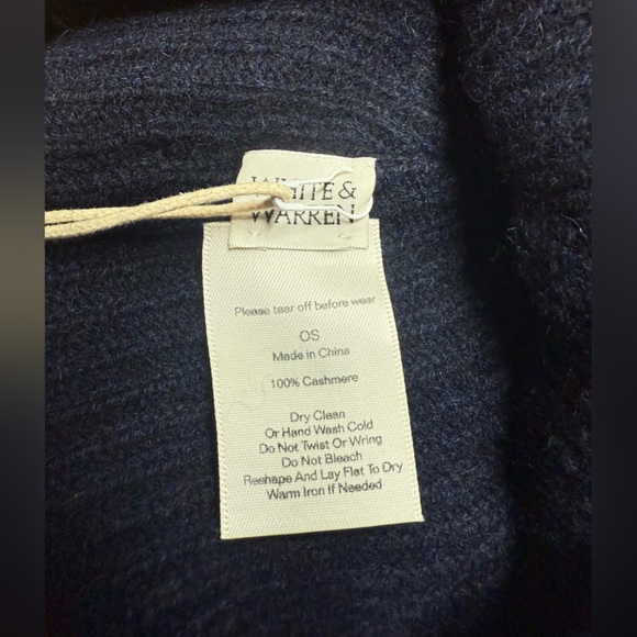 White + Warren Deep Navy 100% Cashmere Beanie Hat & Pop-Top Gloves Set NWT - Picture 4 of 8